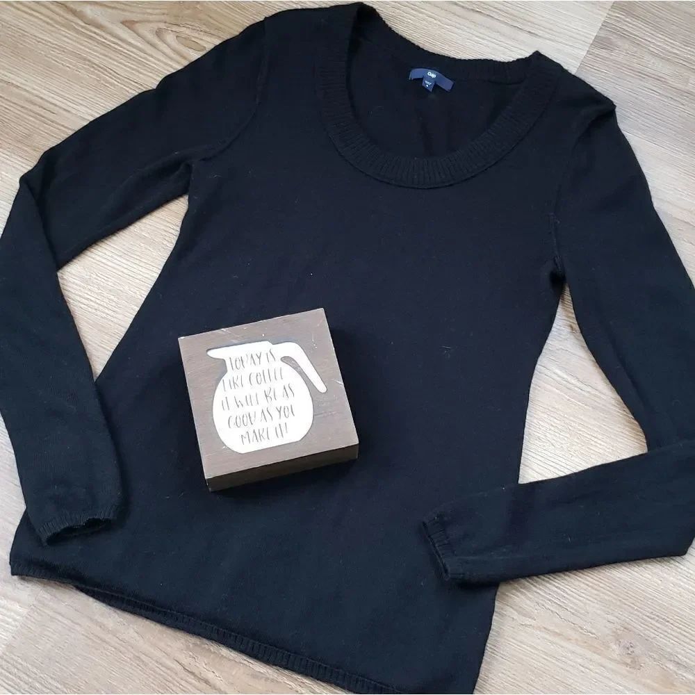 🔺️Gap Black Long Sleeve Wool Blend Lightweight Sweater Small